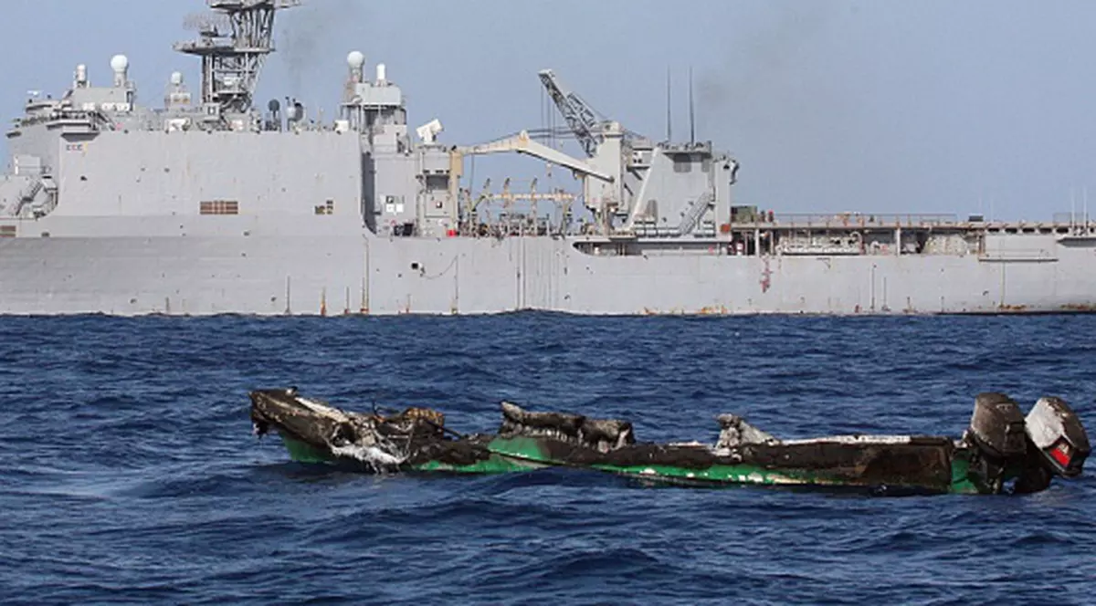 Navă cu un român la bord, eliberată 