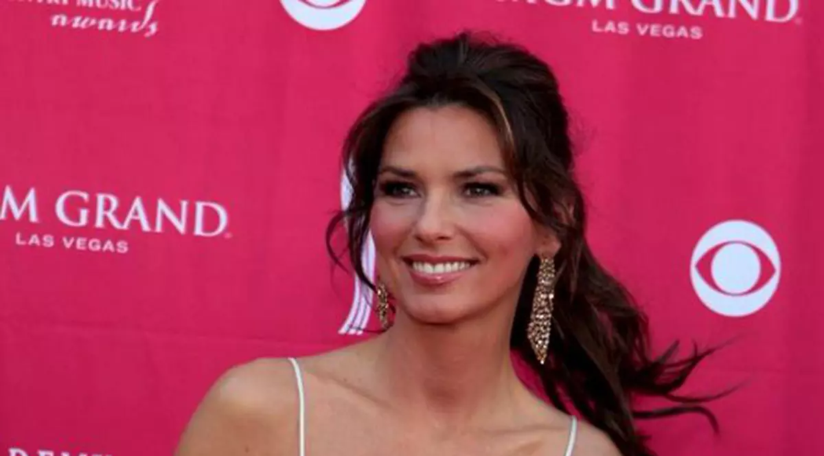 Shania Twain s-a logodit cu Frèdèric Thièbaud