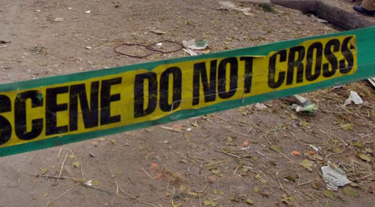 Şi-a sufocat doi copii şi apoi s-a sinucis