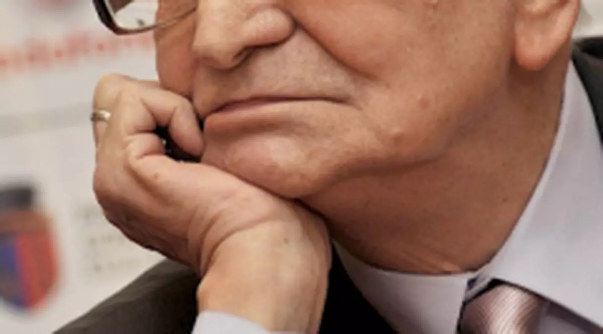 Maestrul Radu Beligan şi-a sărbătorit împlinirea a 92 de ani pe scenă