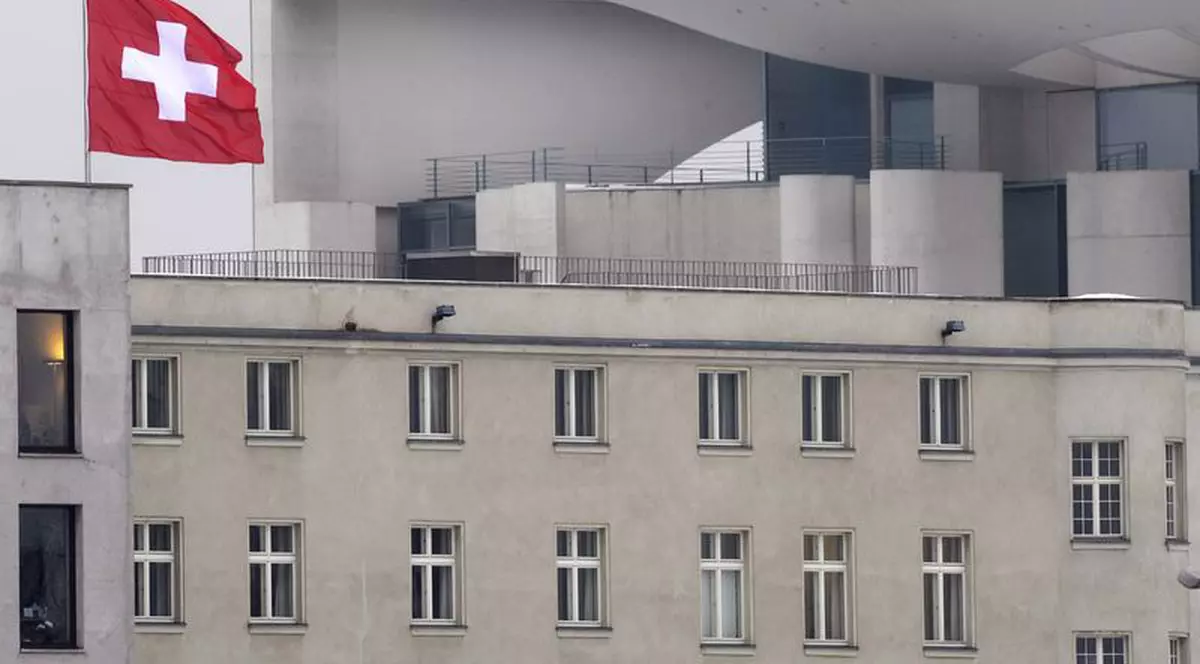 Două ambasade din Roma au fost zguduite de explozii