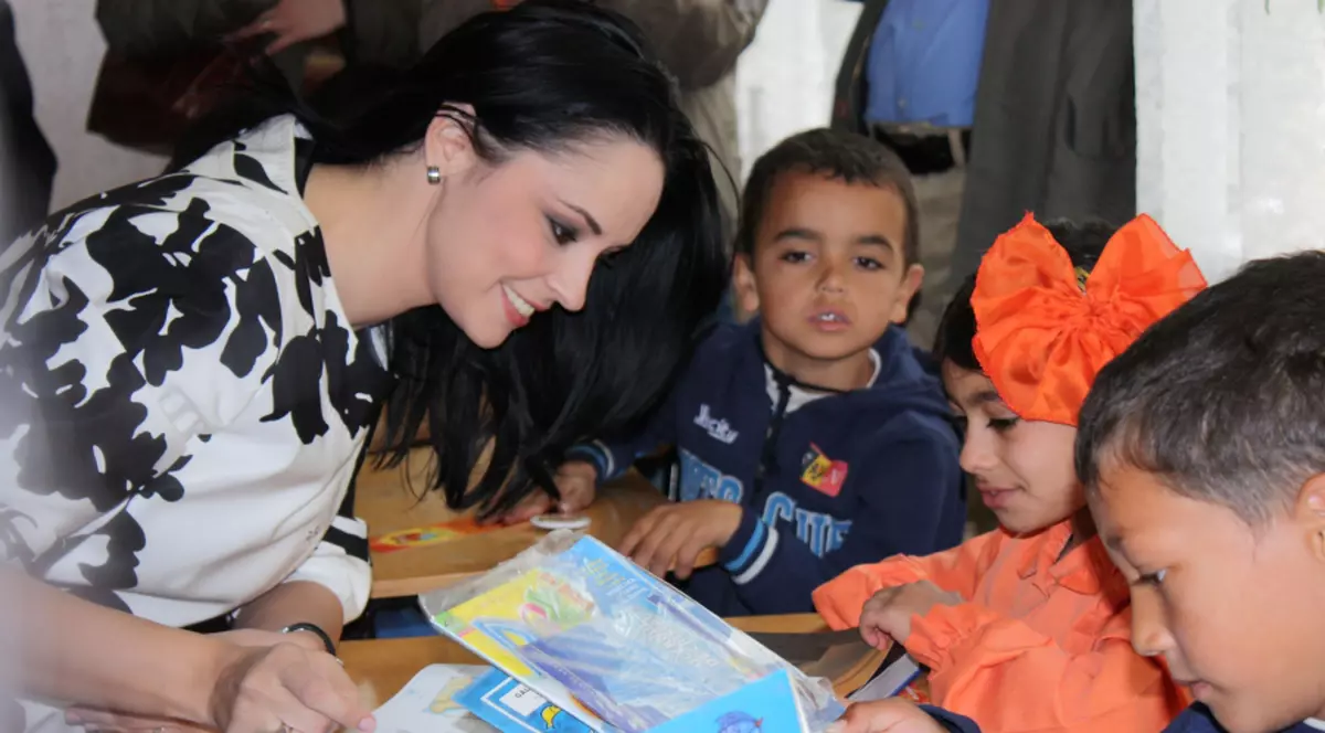 EXCLUSIV/ Andreea Marin își ajută cu bani copiii. Zână la distanță