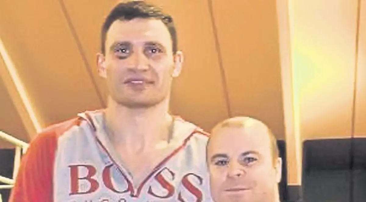 Vladimir Klitschko s-a bătut la şah cu Nicu Gheară