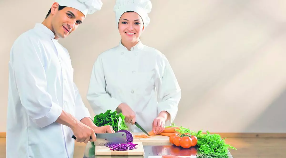 Agenţia Naţională pentru Ocuparea Forţei de Muncă îi ajută pe şomeri: Învăţaţi gratis să gătiţi!