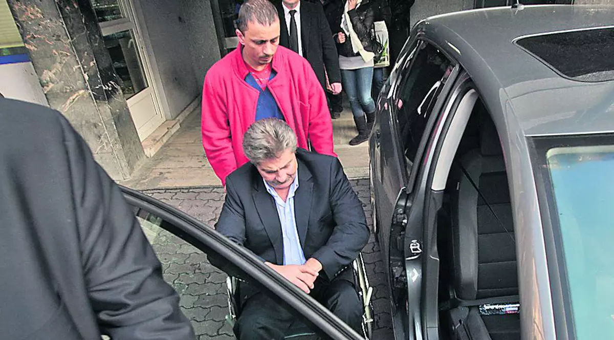 Vîntu a ajuns iar la spital