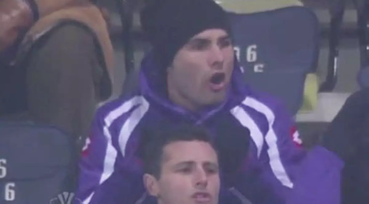 Video | Mutu, exasperat, pe banca de rezerve