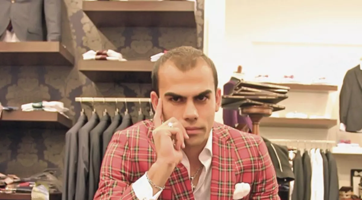 Atacantul Marius Pena  a devenit fotbalist-model pentru Libertatea