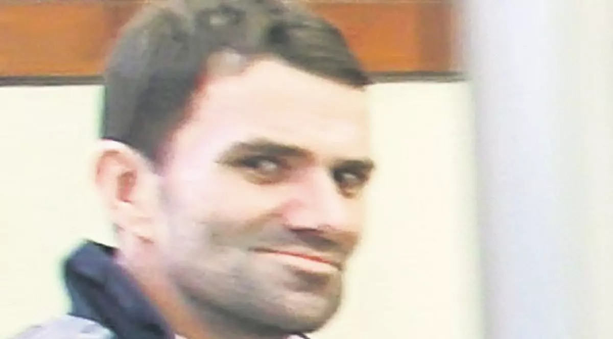 Valentin Codău, bărbatul care şi-a infectat intenţionat soţia cu HIV, a mai îmbolnăvit alte 3 persoane?