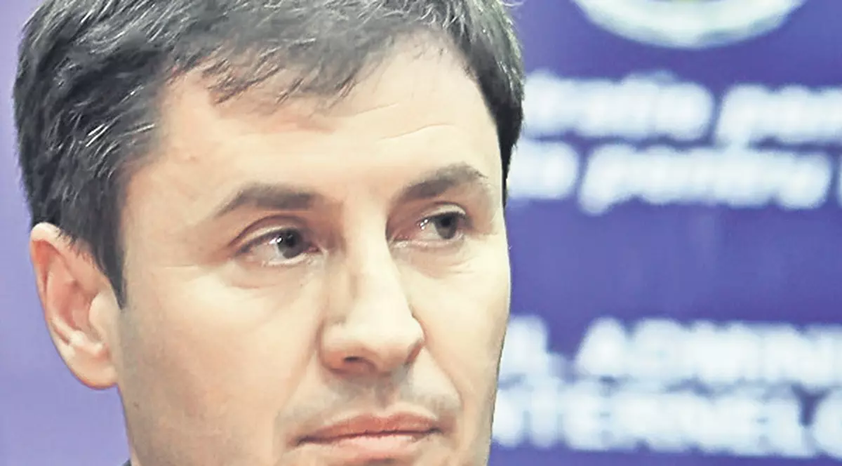 Igaş a terminat liceul la 24 de ani