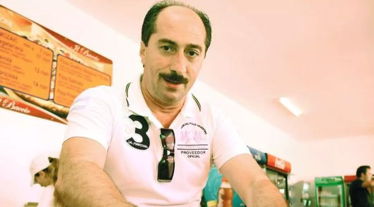 Romică Ţociu a primit de ziua lui un ceas de aur