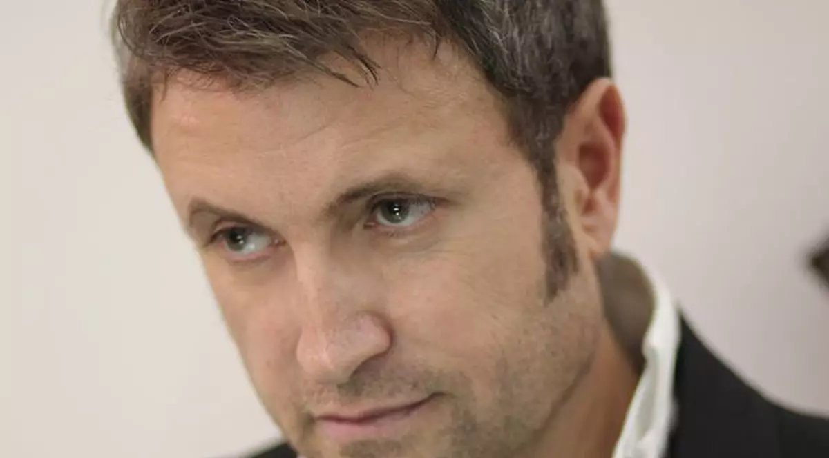 Cătălin Botezatu: "Showbiz-ul românesc este zero. În el găsim doar câteva vedete, restul sunt nişte surogate şi nişte panarame"