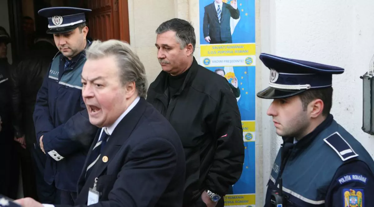 C.V. Tudor şi alţi politicieni români cu reacţii extreme