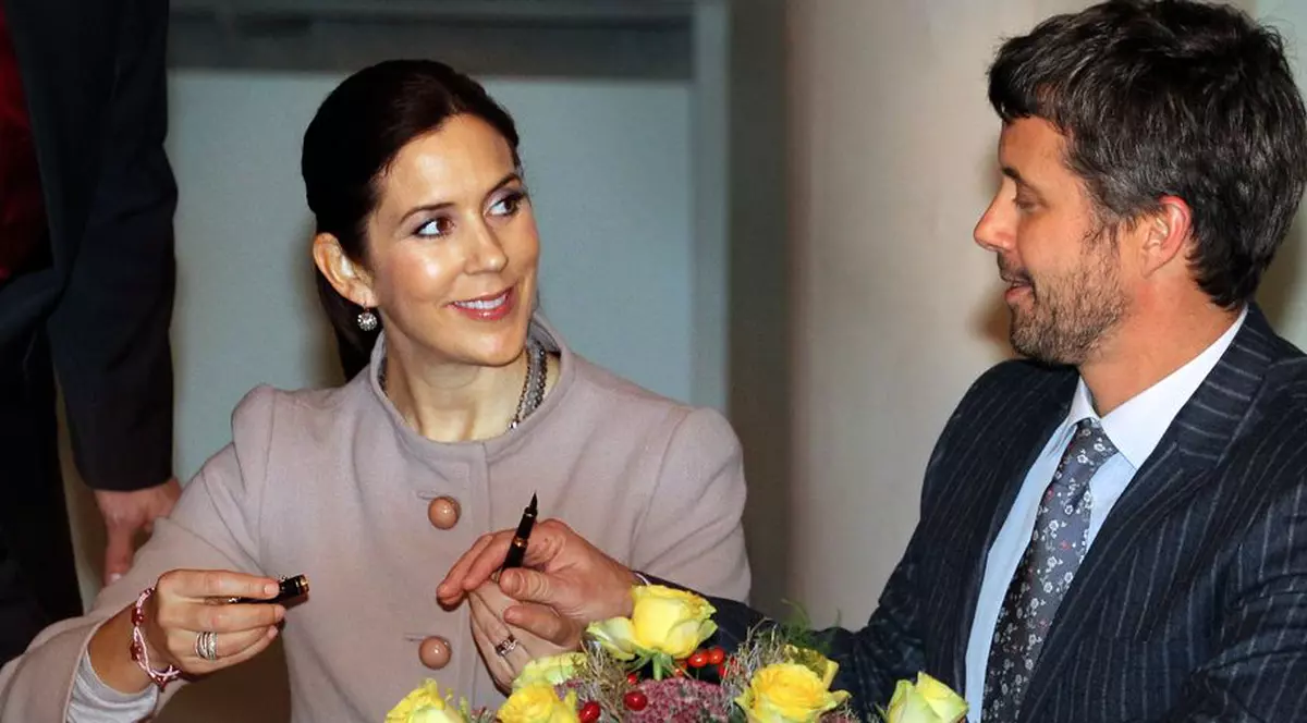 Prinţesa Mary a Danemarcei a născut gemeni: un băieţel şi o fetiţă