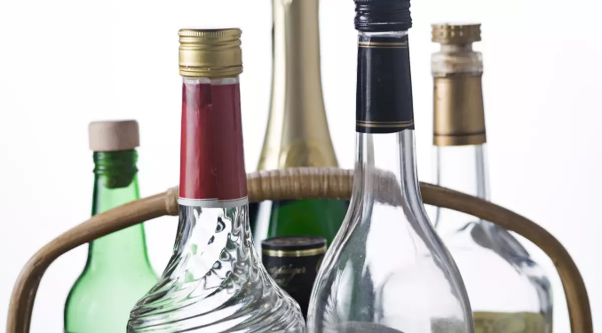 Sticlele goale de vin se vând cu sute de euro în China