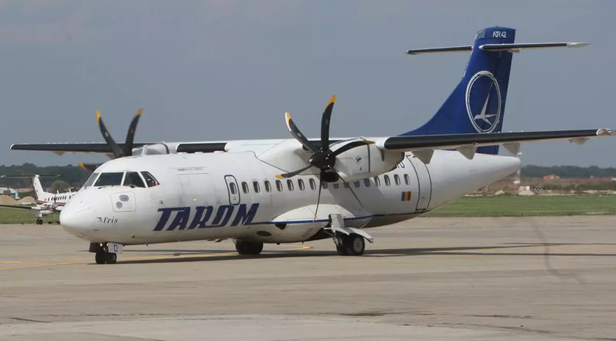 Avion TAROM întors la sol