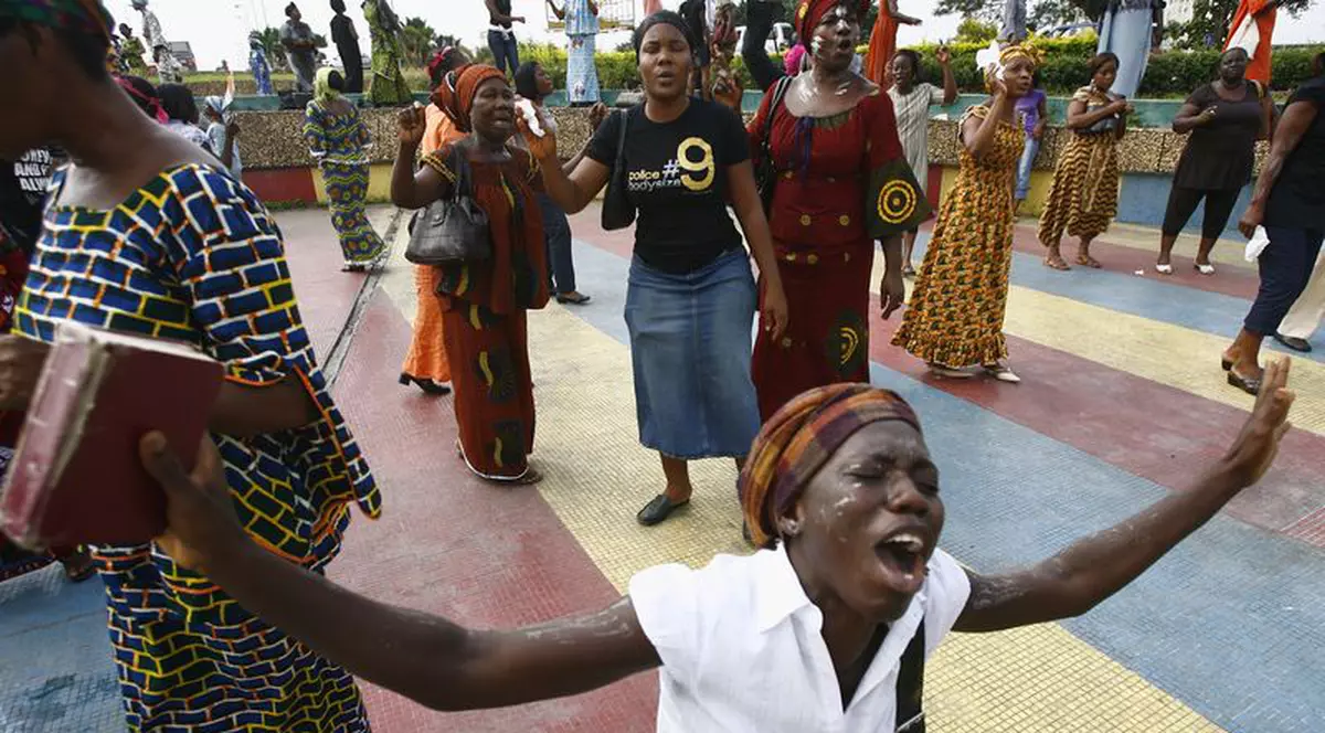 MAE recomandă românilor din Coasta de Fildeş: "Părăsiţi neîntârziat această ţară!" 