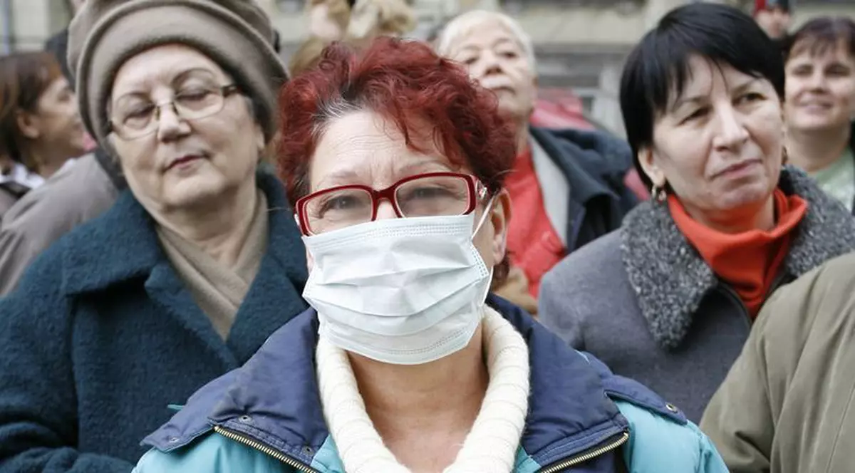 O femeie diagnosticată cu gripă A/H1N1 a murit la Iaşi