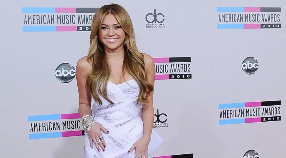 Miley Cyrus şi-a cumpărat o casă de 4 milioane de dolari