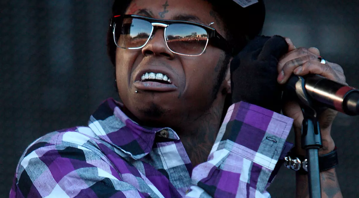 Lil Wayne tocmai a aflat că mai are un copil din flori. Acum are 5 urmaşi  cu 4 femei