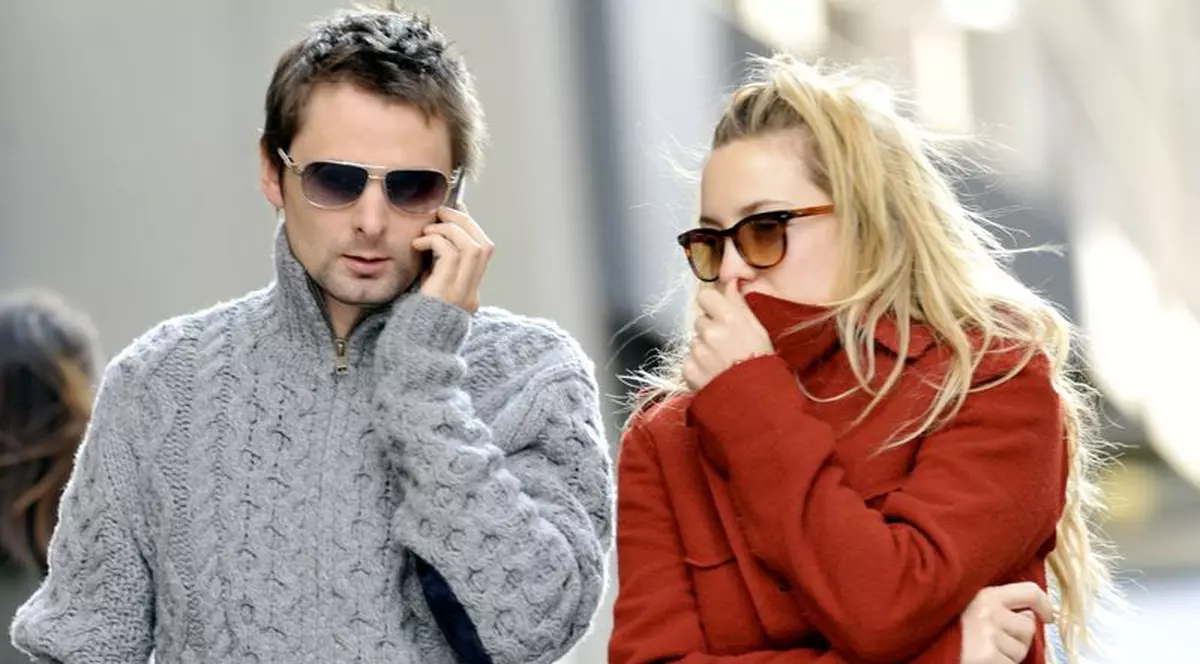 Kate Hudson şi Matt Bellamy s-au logodit în secret