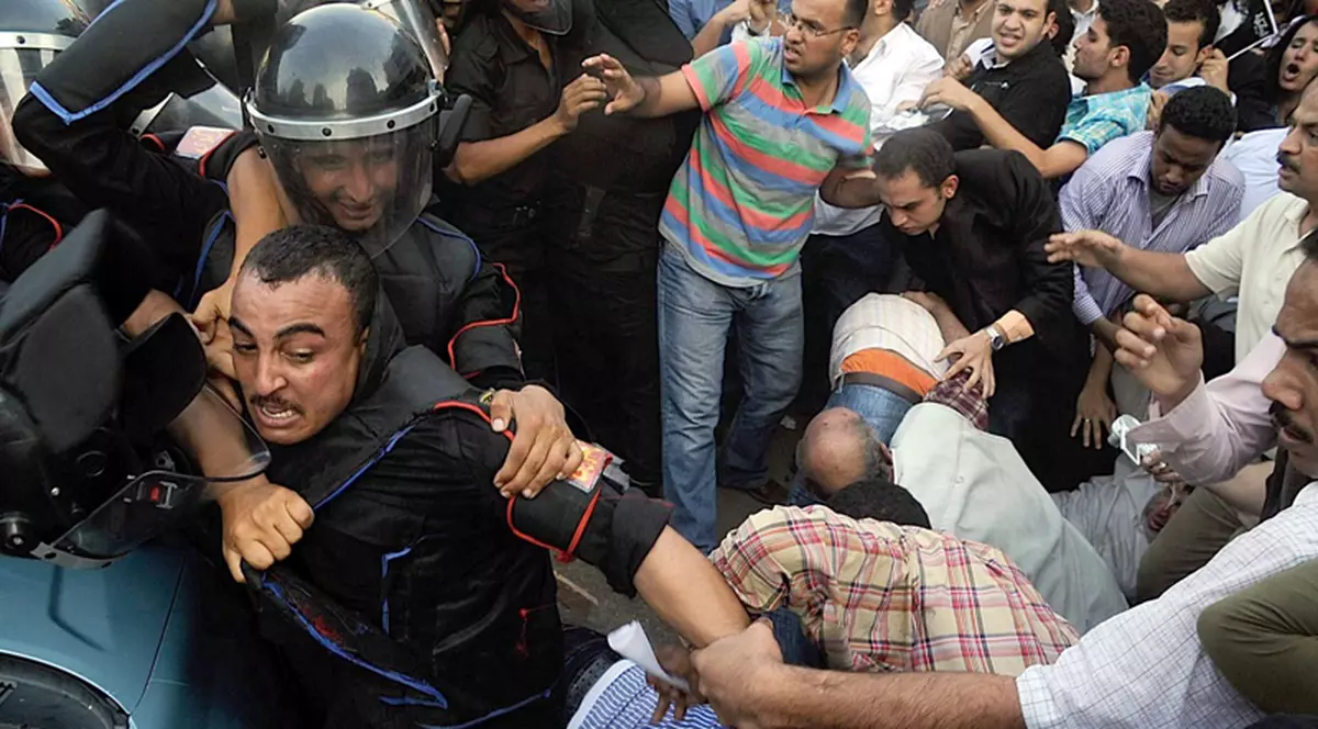 Foto: protestele din Egipt în imagini