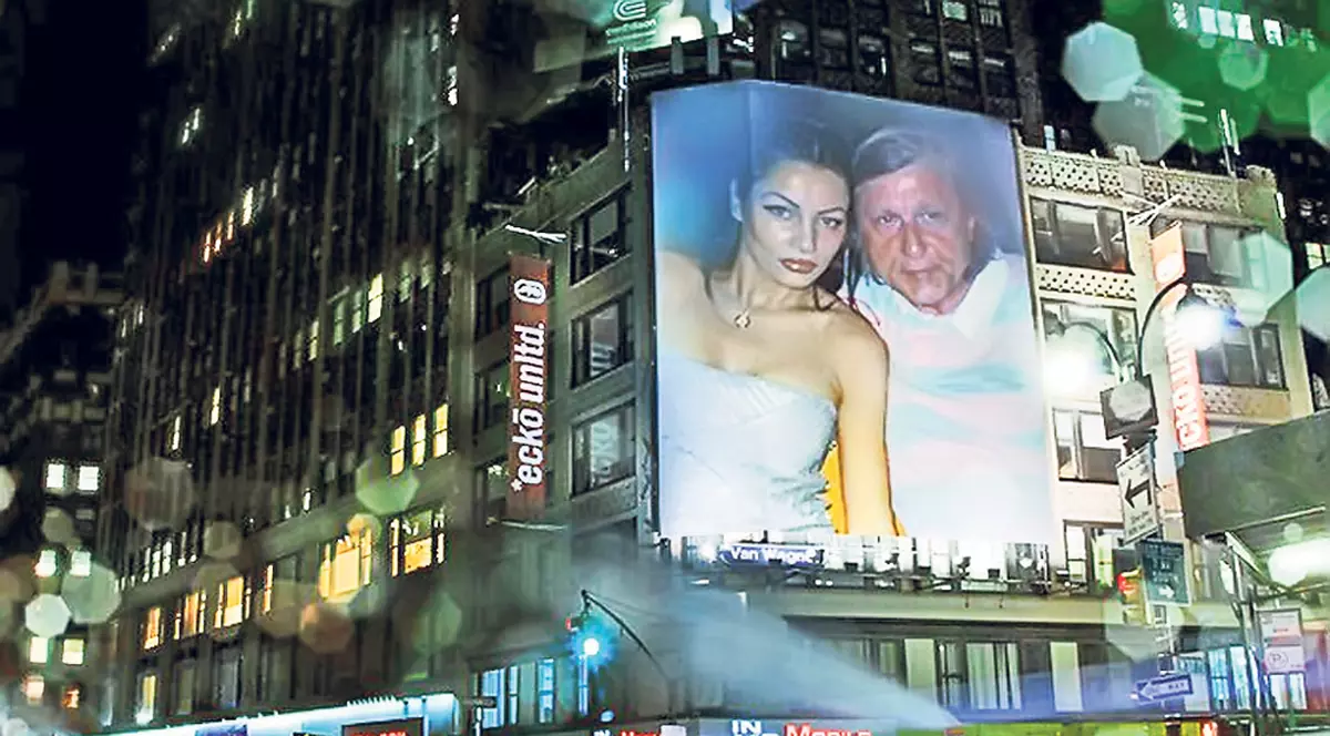 Ilie Năstase şi Brigitte Săft, megastaruri | Fostul tenismen şi iubita lui «au inventat» poze cu ei în ipostaze artistice, ajutaţi de calculator