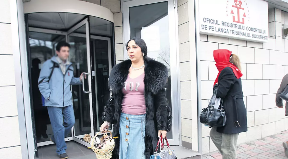 Vrăjitoarea Sultana: «Aoleu, Boc, ne pui degeaba pe drumuri!»