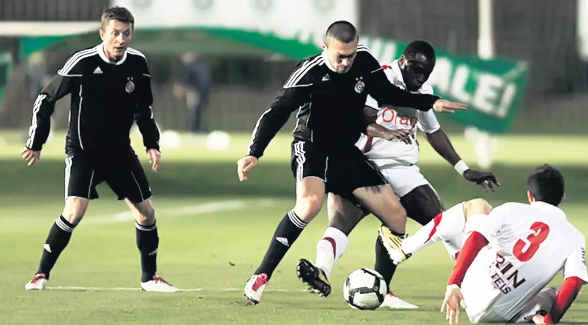 N-au «tras» în partizani | Dinamo a terminat 0-0 partida amicală cu campioana Serbiei