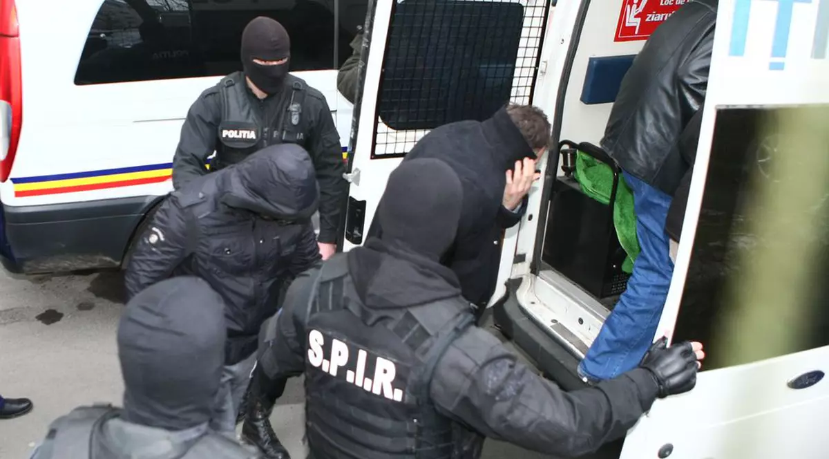 Percheziţii în Ialomiţa şi Constanţa la persoane bănuite că au falsificat reţete medicale