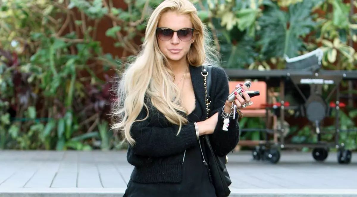 Lindsay Lohan, acuzată că a furat un colier 