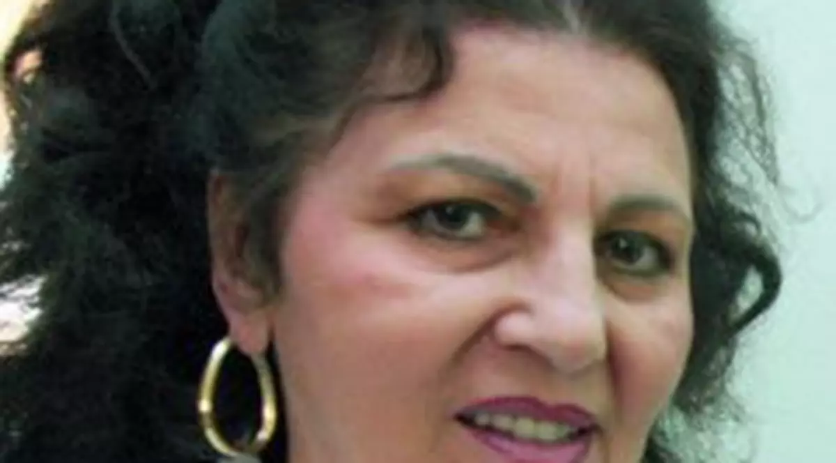  Irina Loghin a primit cadou un site cu numele său