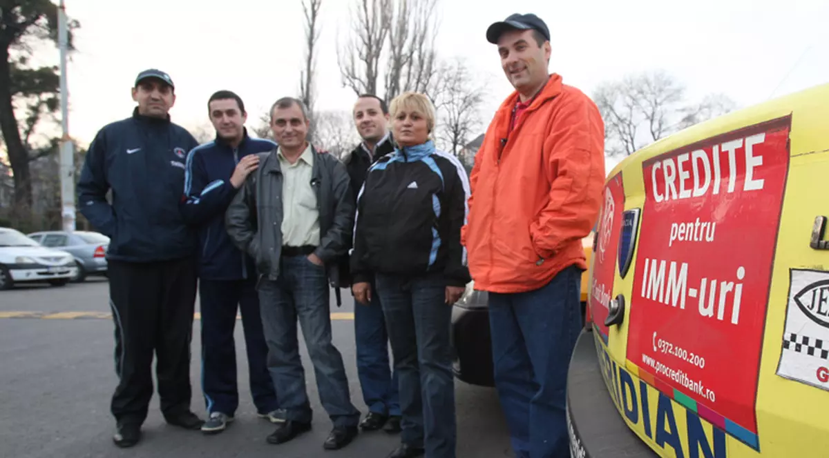 Şi-au "transformat" taximetrele în Biserici