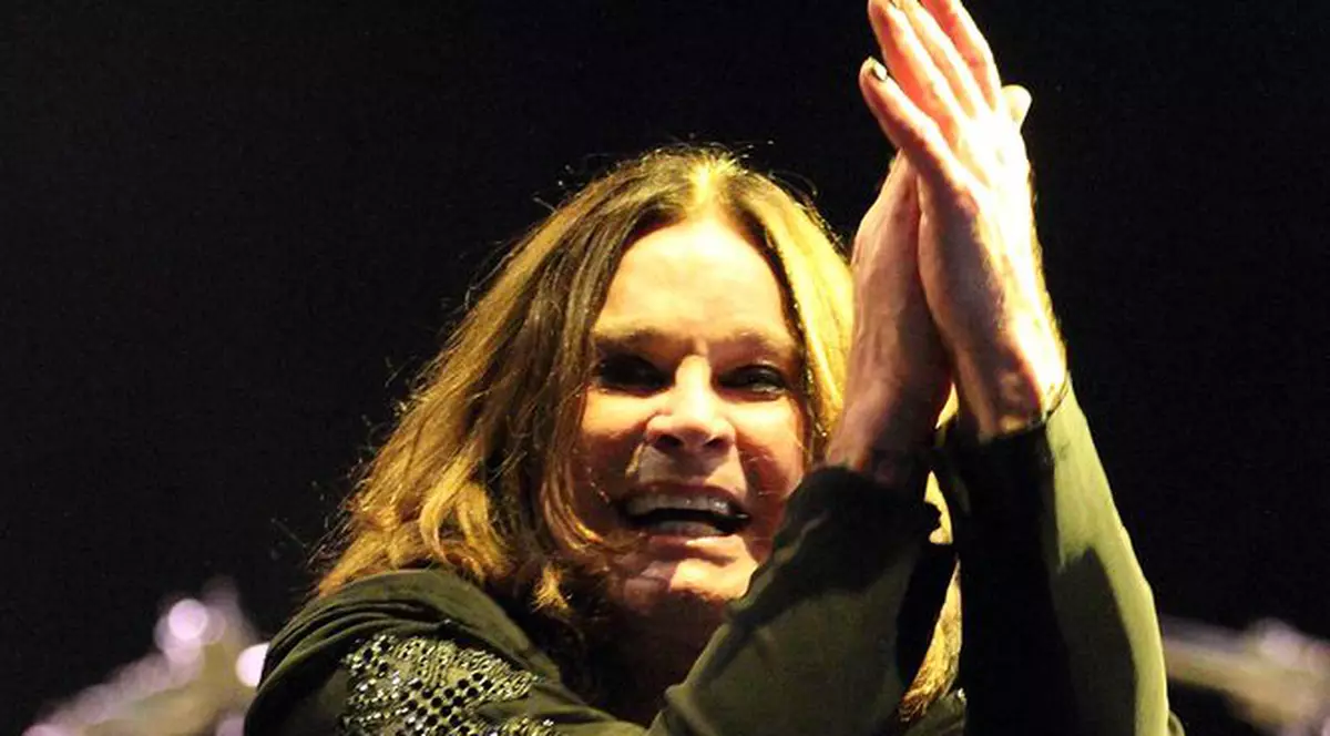 CELEBRUL Ozzy Osbourne, ÎN PERICOL de la UN SIMPLU SANDVICI