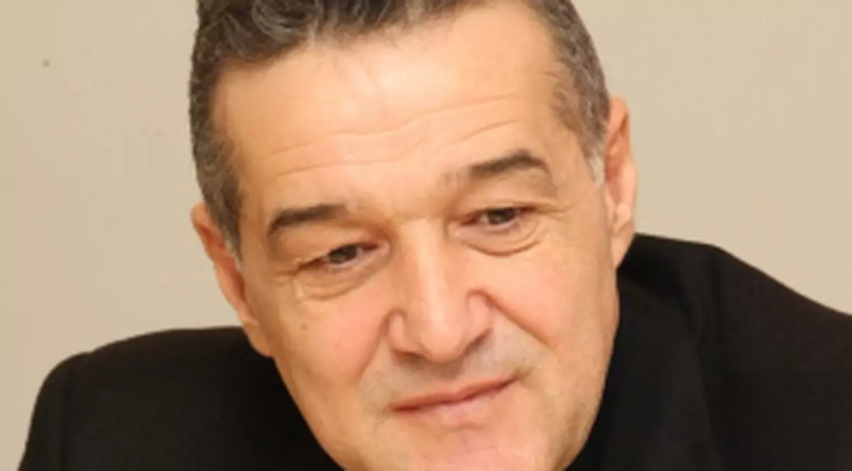 Gigi Becali: "De Dragobete beau şampanie cu nevasta mea şi mănânc tort"