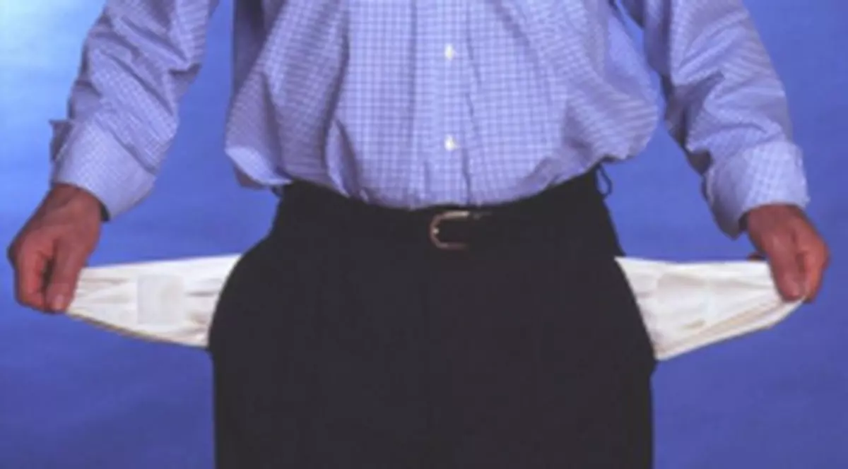 Au adunat datorii la buget cât o tranşă de la FMI