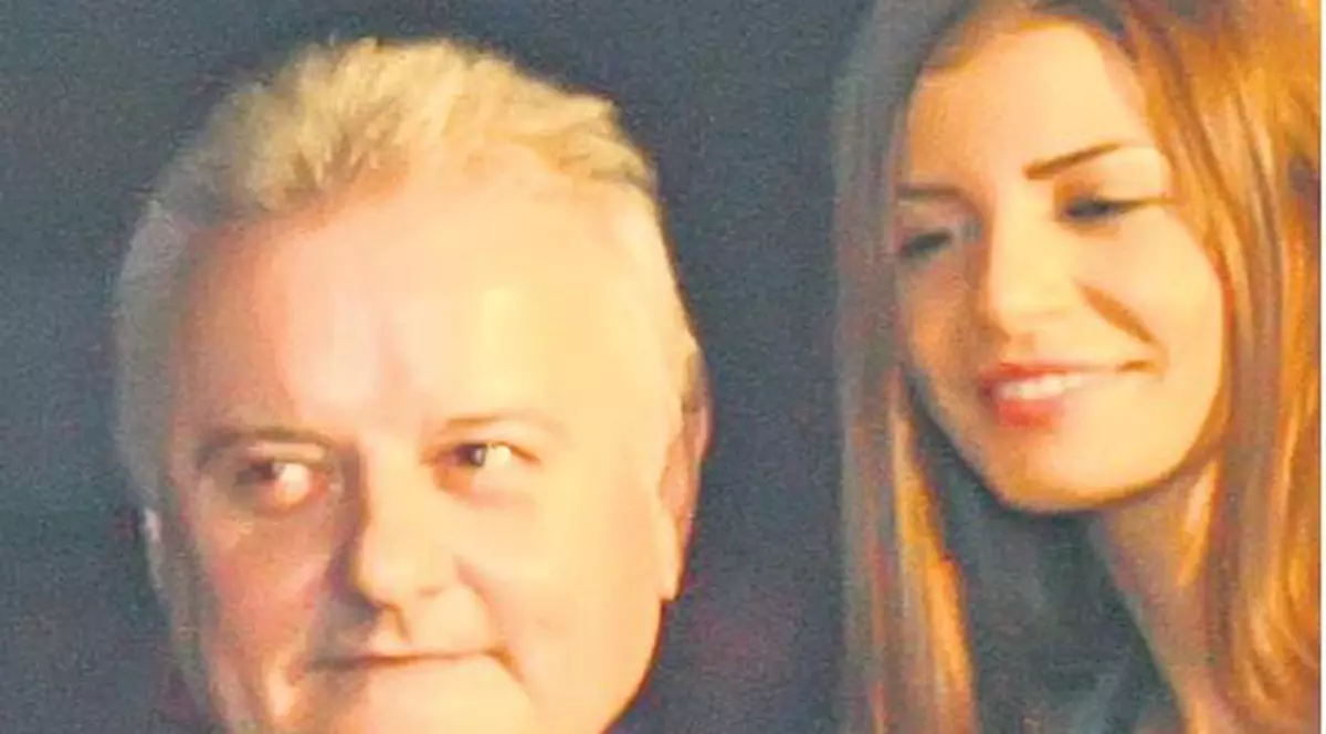 Uite ce mesaj avea pe tricou Irinel Columbeanu, la ultima petrecere organizată de Monica!