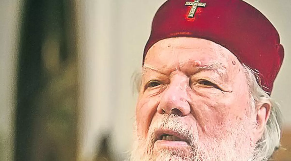 Preoții prahoveni, care își vor face propriul campionat, dezvăluie că regretatul patriarh a bătut mingea în tinereţe