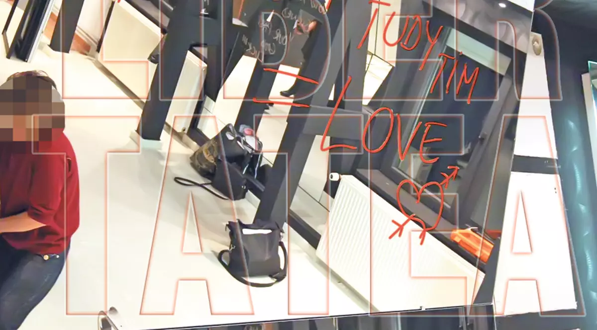 Fotografii exclusive | Oana i-a lăsat lui Pepe un mesaj "la mişto", pe oglindă: «Pepe + Tudy = Love»