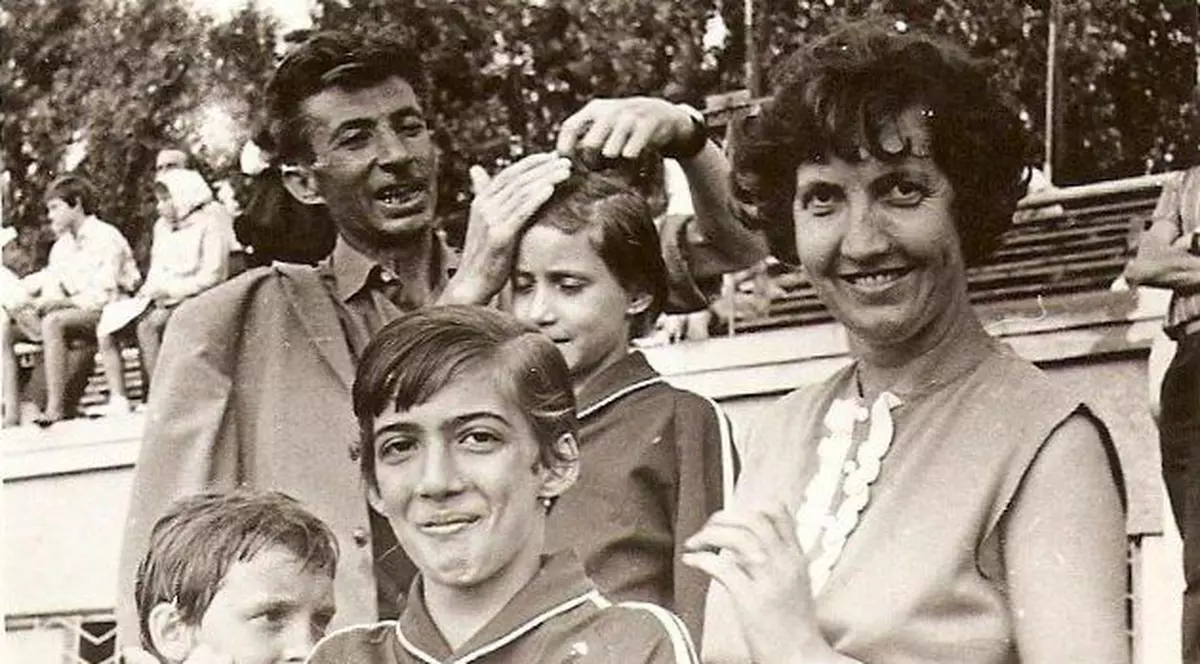 Ce moace aveau când erau mici!