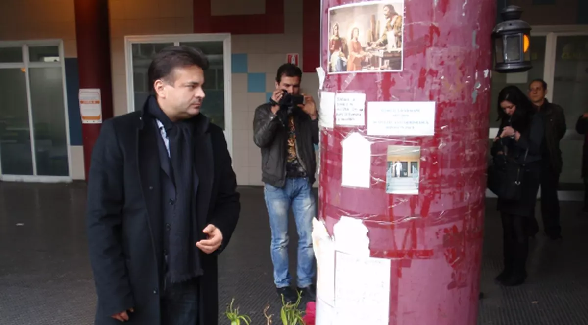 Mărţişoare și flori la troița Maricicăi Hăhăianu, asistenta româncă ucisă la Roma 