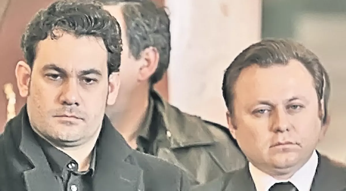 Scandal la mormântul lui Dolănescu