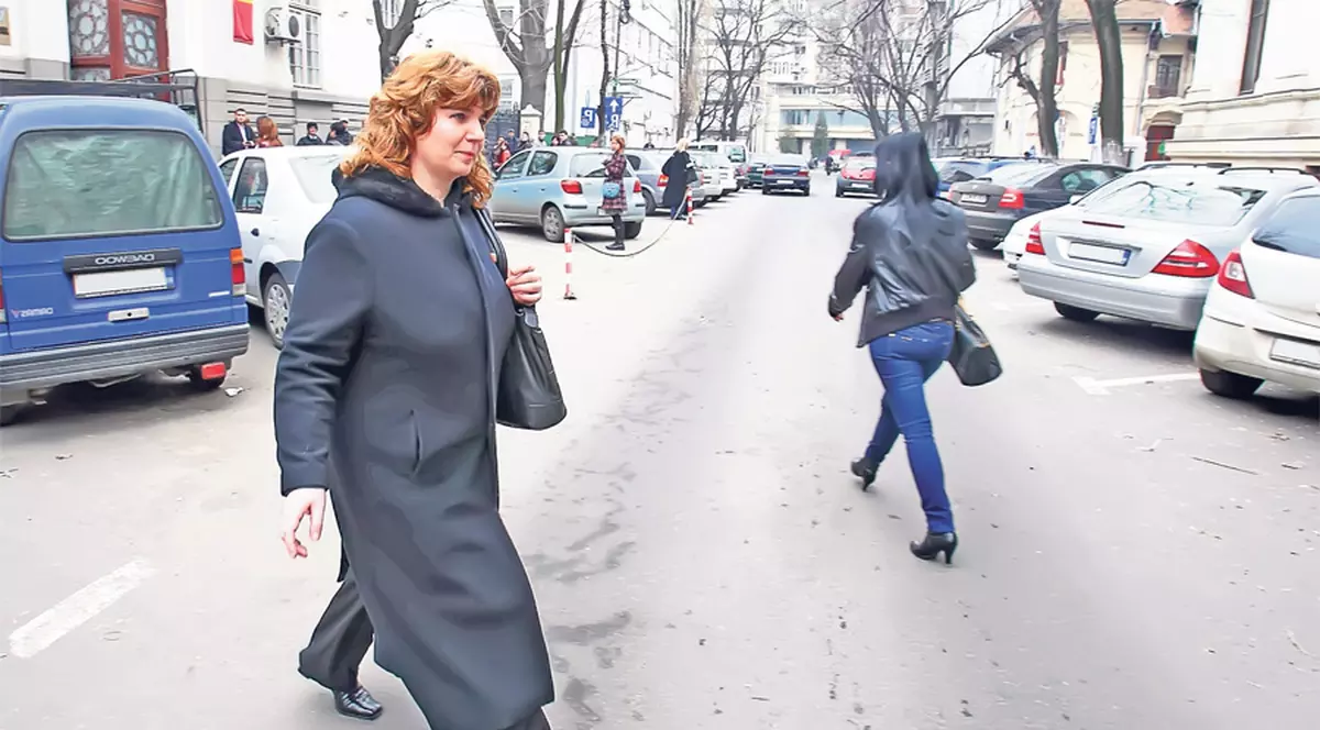 Fiica nelegitimă a lui Adrian Păunescu vrea numele şi averea 