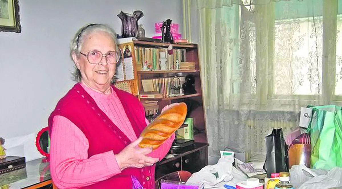 Cititorii Libertăţii le-au ajutat pe bătrânele sărace din Capitală: «Cu mâncarea asta trăiesc o lună»