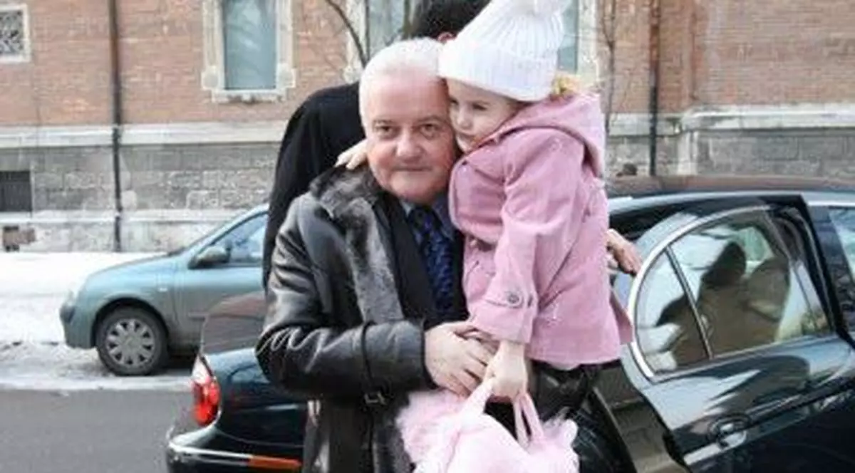 Asociaţia T.A.T.A vrea să-i ia copilul lui Irinel Columbeanu