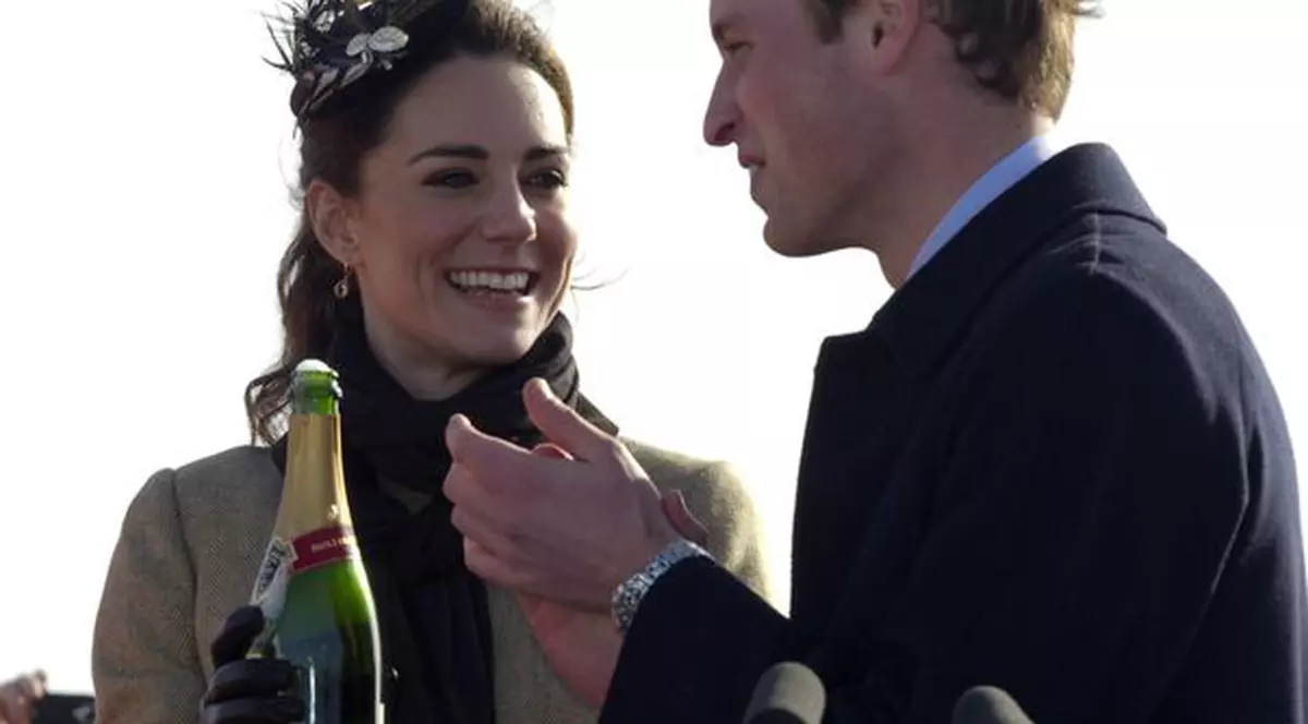 Prințul William și Kate vor avea la nuntă două torturi, câte unul pentru fiecare