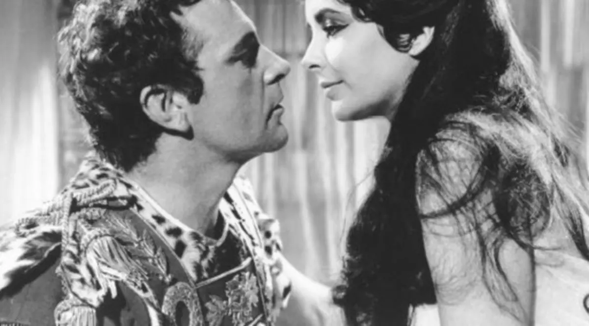 Elizabeth Taylor și Richard Burton. Relația pentru care Vaticanul a acuzat-o pe Liz de ”vagabondaj erotic”