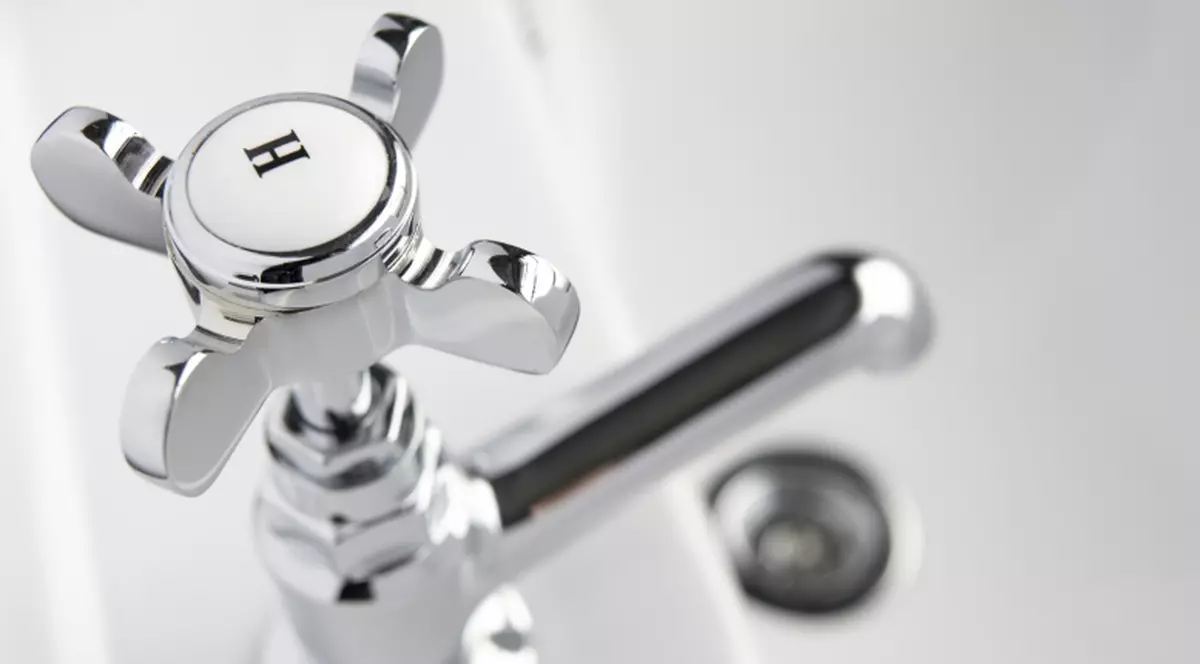 Întreg municipiul Arad şi câteva localităţi din jur au rămas fără apă potabilă