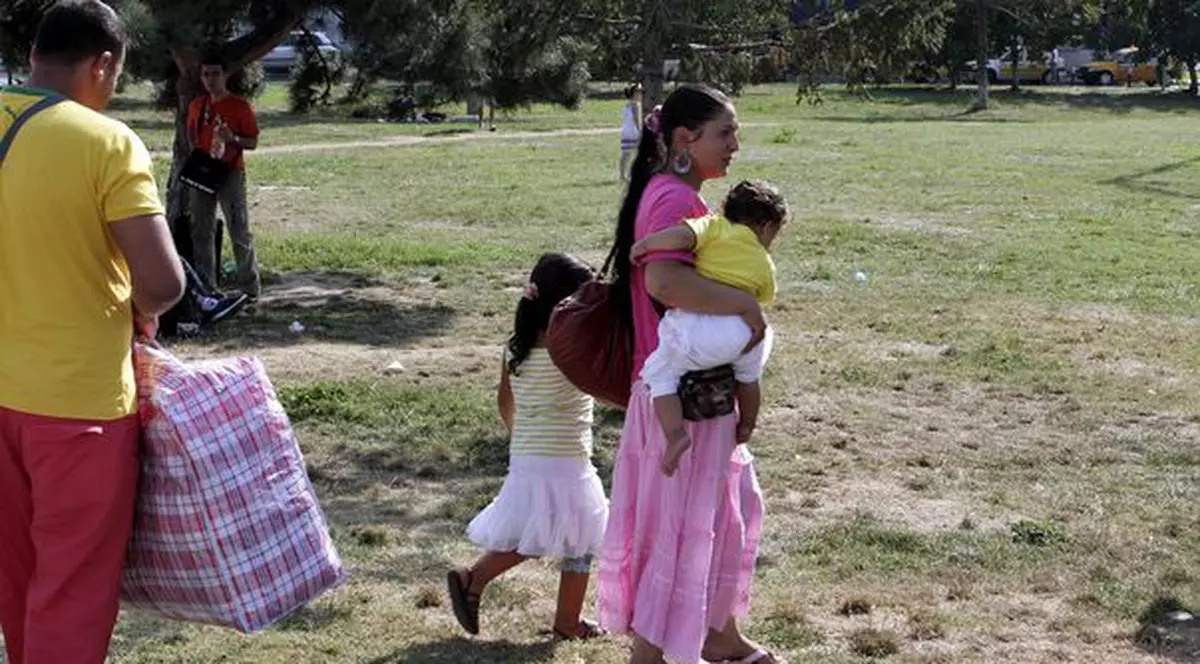 De teama acuzelor de rasism, autorităţile germane i-au botezat pe ţiganii veniţi din România “etnie europeană migratoare”