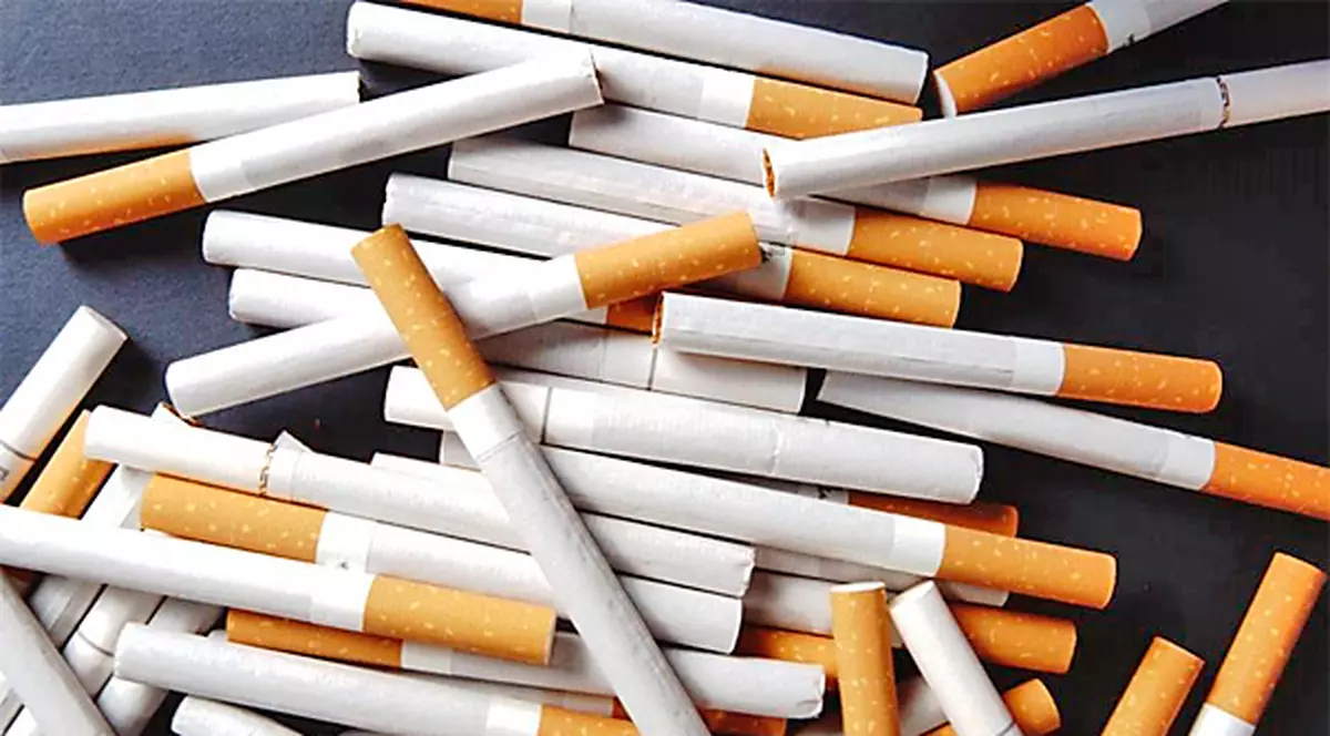 Poliţist de frontieră, reţinut din nou pentru trafic de ţigări