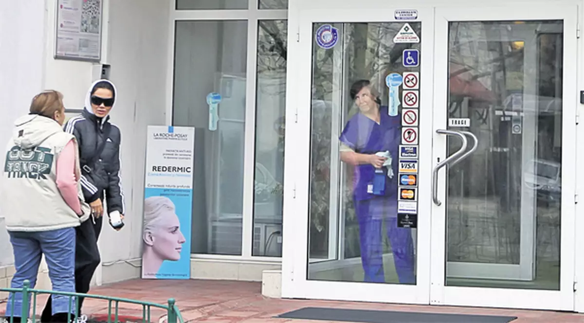 Oana Zăvoranu își dorește să treacă rapid peste despărţirea de Pepe | Şi-a făcut analize pentru silicoane